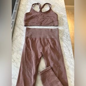 Joylab set. Size small bottom and Large top